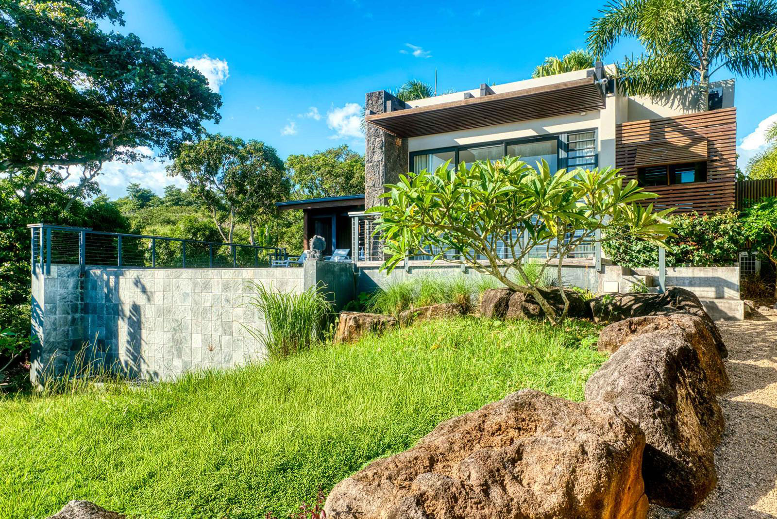 Extérieur de la Villa Lagoon View avec terrasse et piscine à Baie du Cap